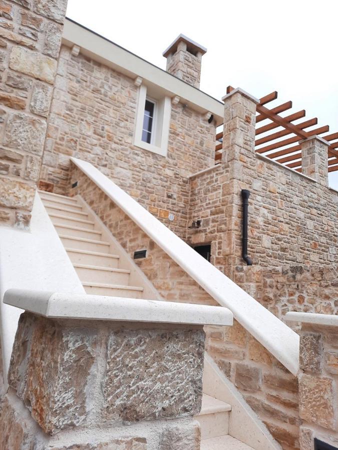 Castello Exclusive Rooms With Breakfast - By Ta Leut Agency Privlaka  Luaran gambar
