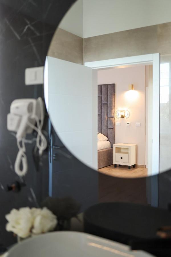 Castello Exclusive Rooms With Breakfast - By Ta Leut Agency Privlaka  Luaran gambar