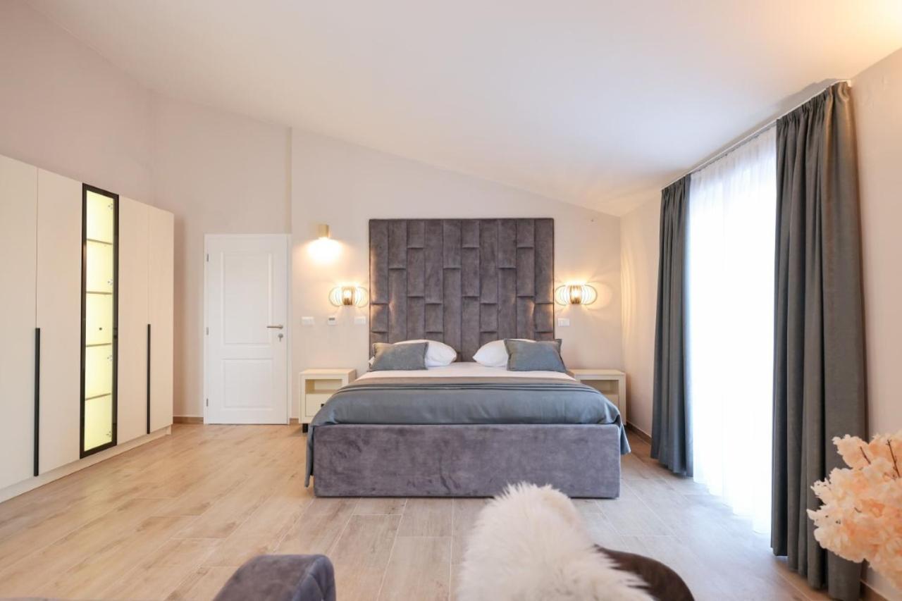 Castello Exclusive Rooms With Breakfast - By Ta Leut Agency Privlaka  Luaran gambar