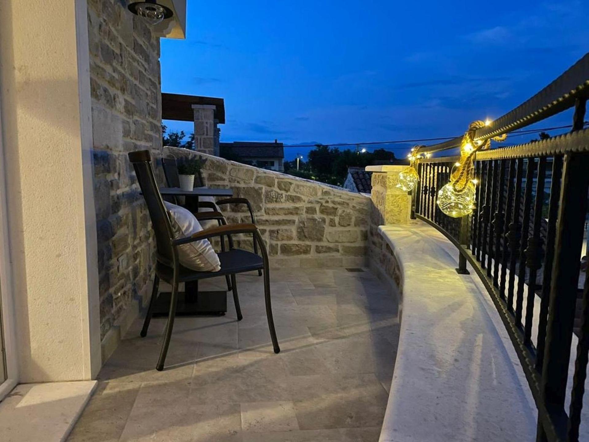 Castello Exclusive Rooms With Breakfast - By Ta Leut Agency Privlaka  Luaran gambar