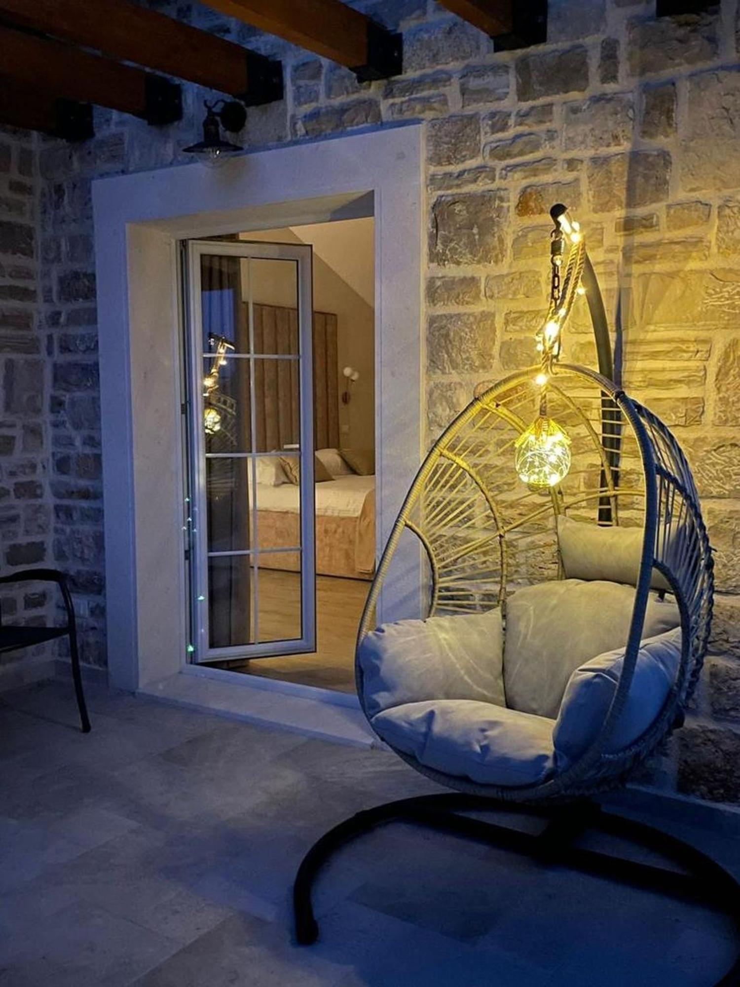 Castello Exclusive Rooms With Breakfast - By Ta Leut Agency Privlaka  Luaran gambar